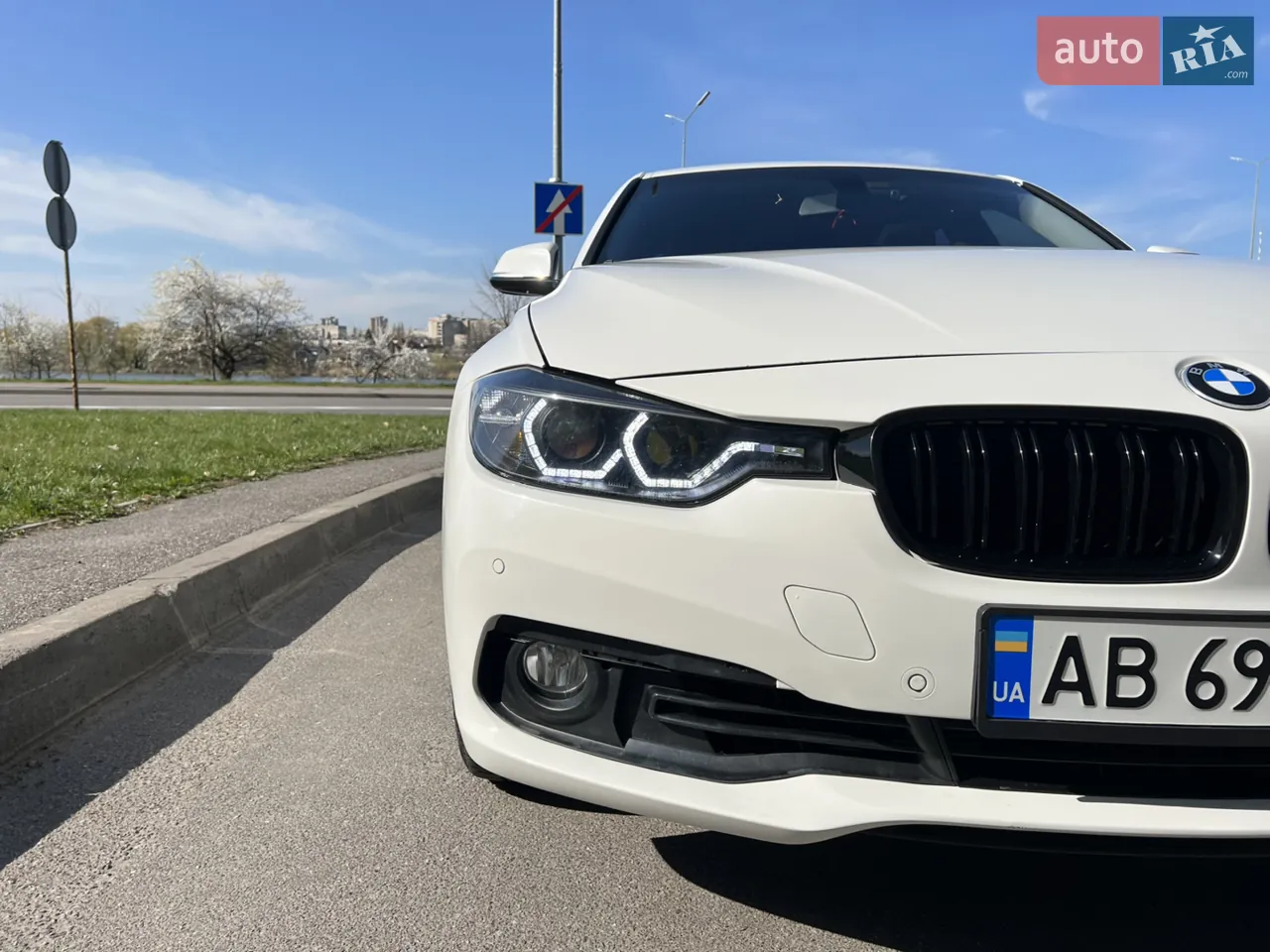 BMW 3 Series 2015 photo 4