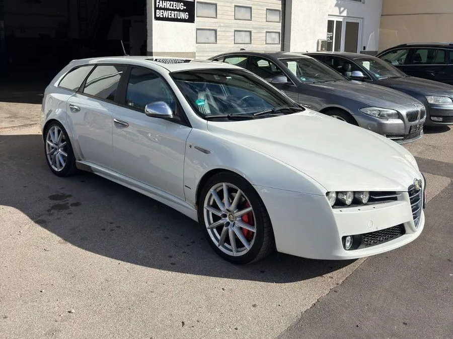 Alfa Romeo 159