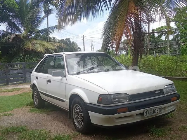 Mazda Mazda 3 1988 photo 2