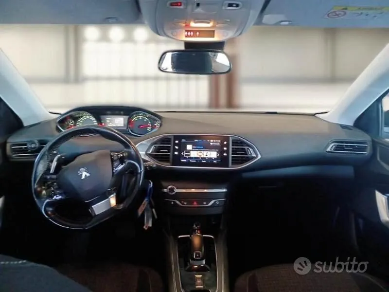 Peugeot 308 2019 photo 5