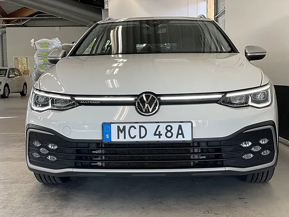Volkswagen Golf 2023 photo 3