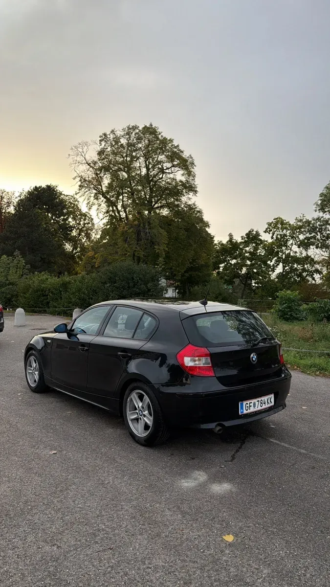 BMW 1 Series 2005 photo 2