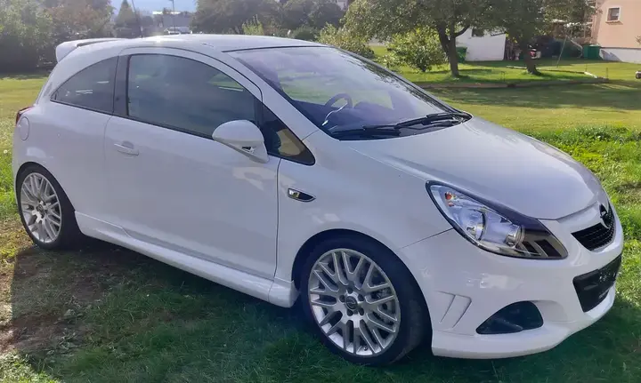 Opel Corsa 2009 photo 2