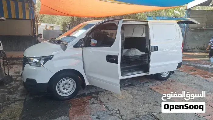 Hyundai H1 2021 photo 2