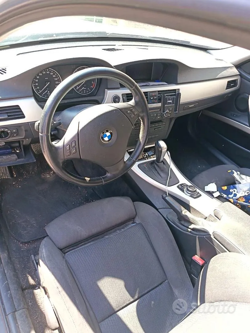 BMW 318D 2012 photo 5