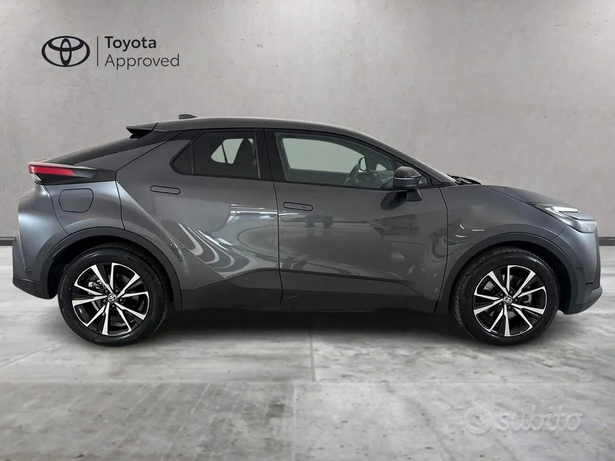 Toyota C-Hr 2025 photo 4