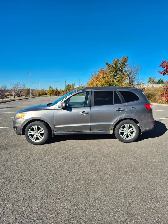Hyundai Santa Fe 2011 photo 2