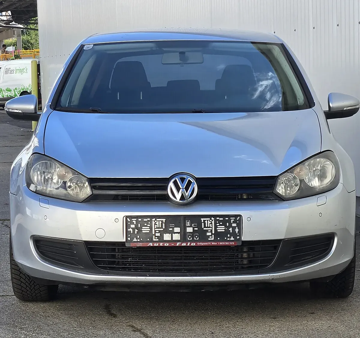 Volkswagen Golf 2010 photo 2