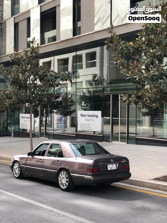 Mercedes-Benz E-Class 1995 photo 3