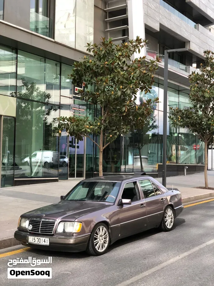 Mercedes-Benz E-Class 1995 photo 4