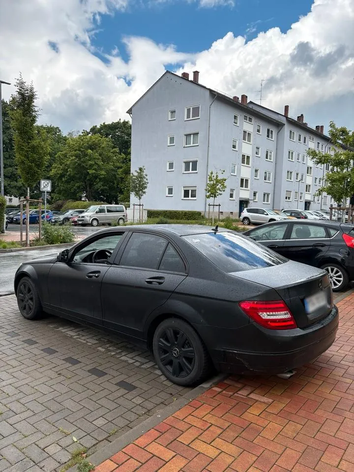Mercedes-Benz C180