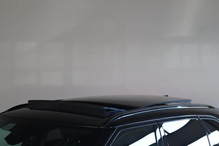 Land Rover Range Rover Velar 2019 photo 3