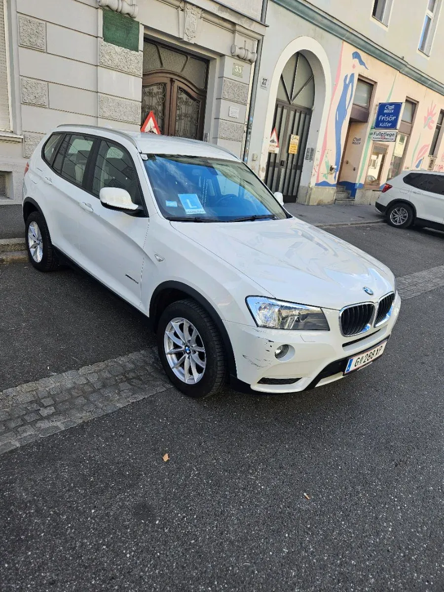 BMW X3 2012 photo 2