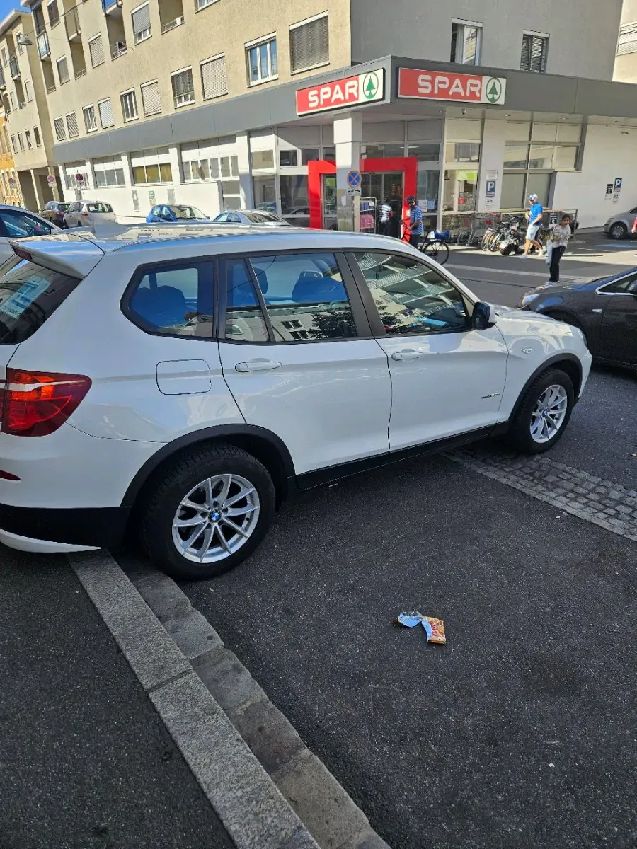 BMW X3 2012 photo 3