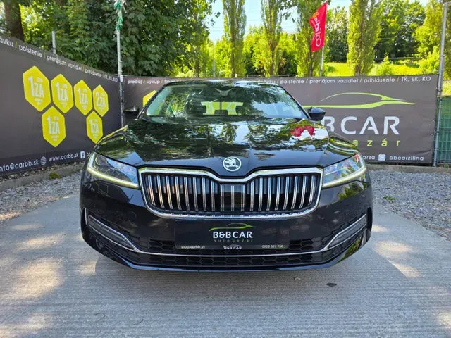 Skoda Superb 2022 photo 2