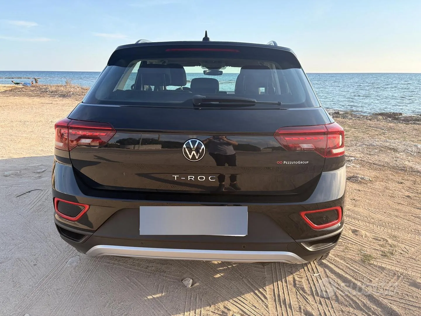 Volkswagen T-Roc 2023 photo 2