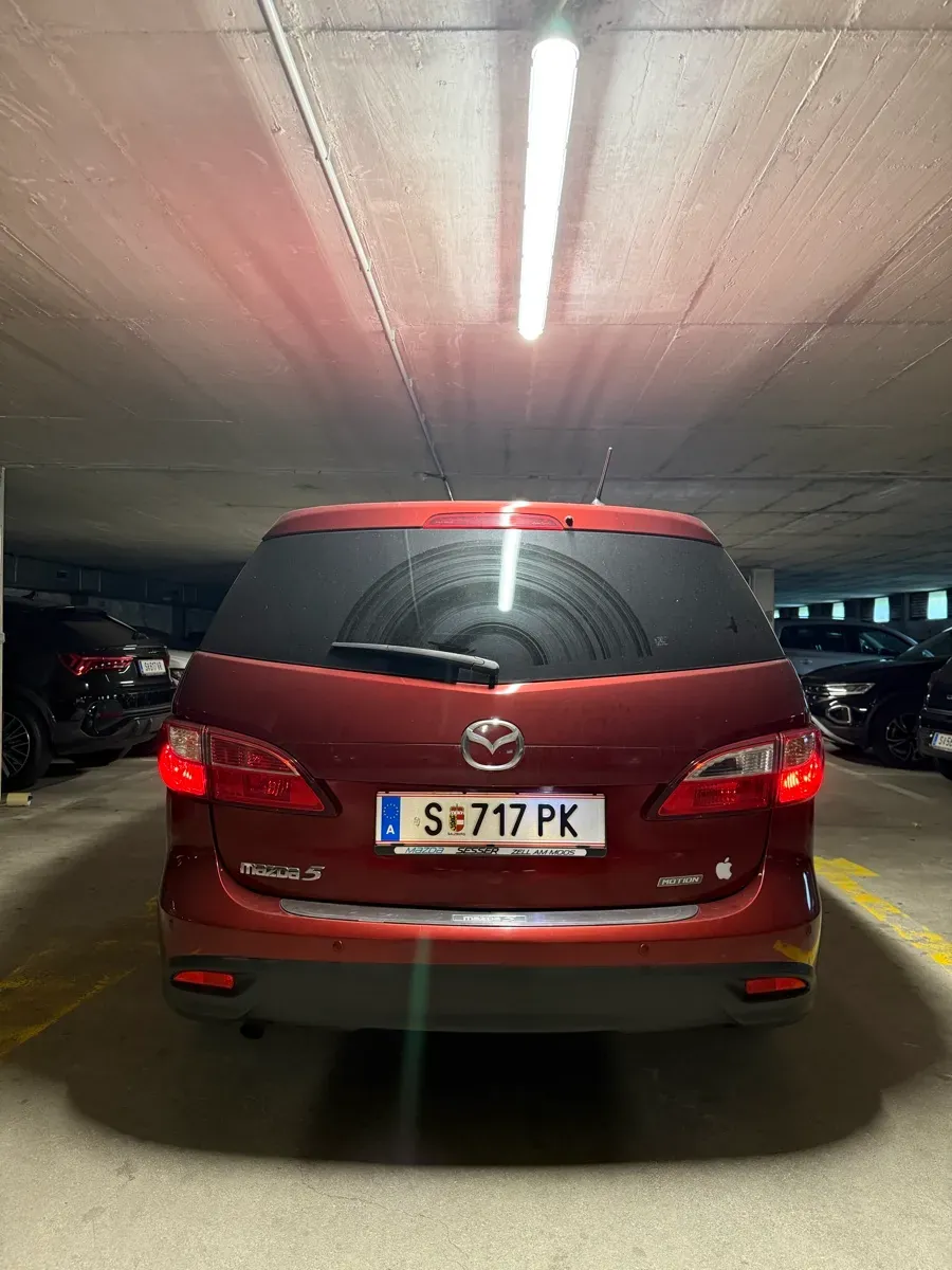 Mazda Mazda5 2011 photo 3