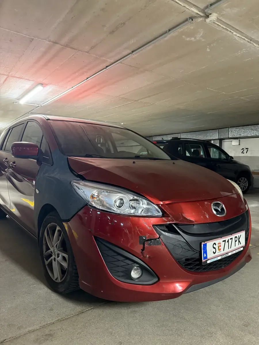 Mazda Mazda5 2011 photo 2