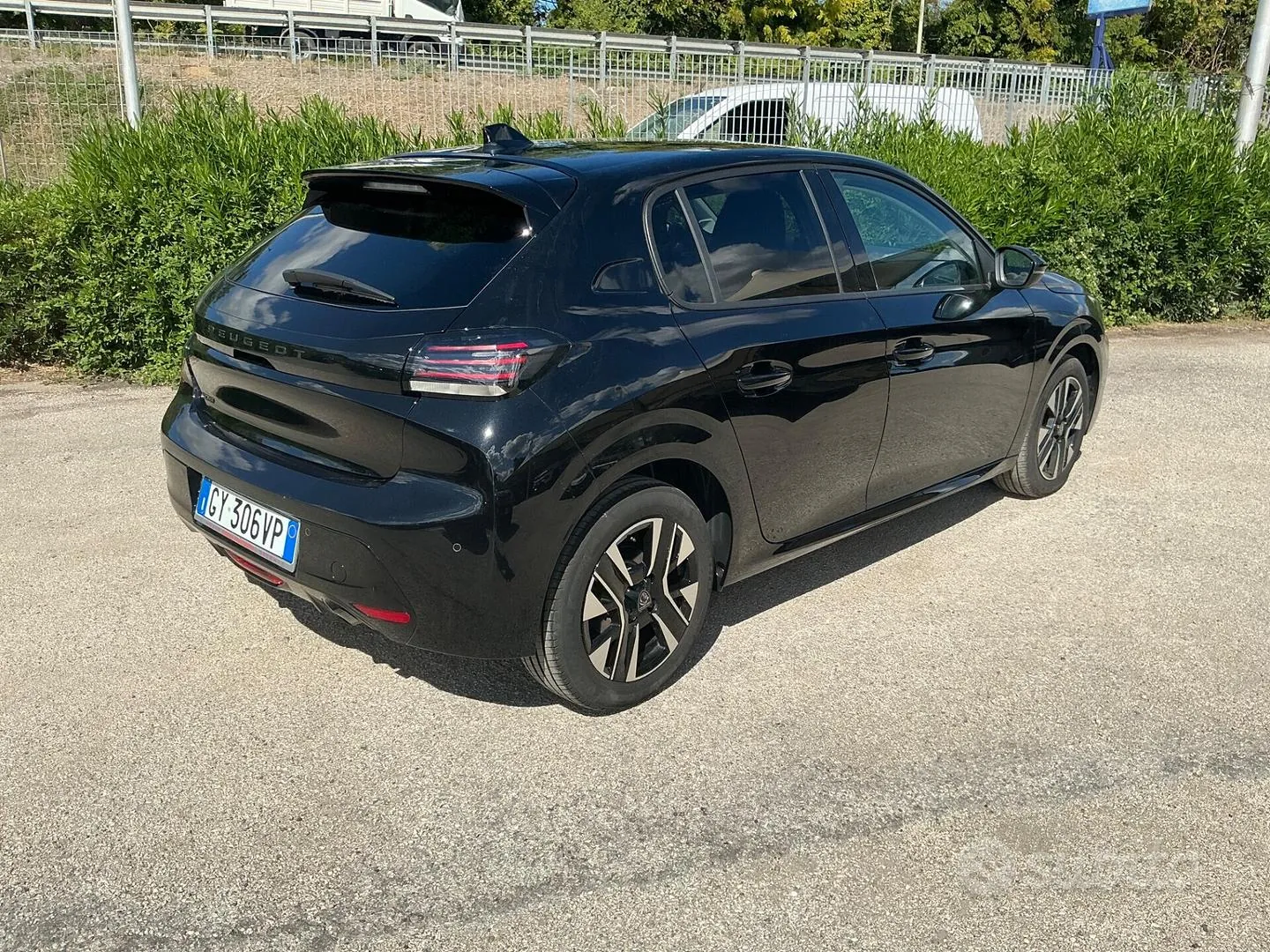 Peugeot 208 2025 photo 5