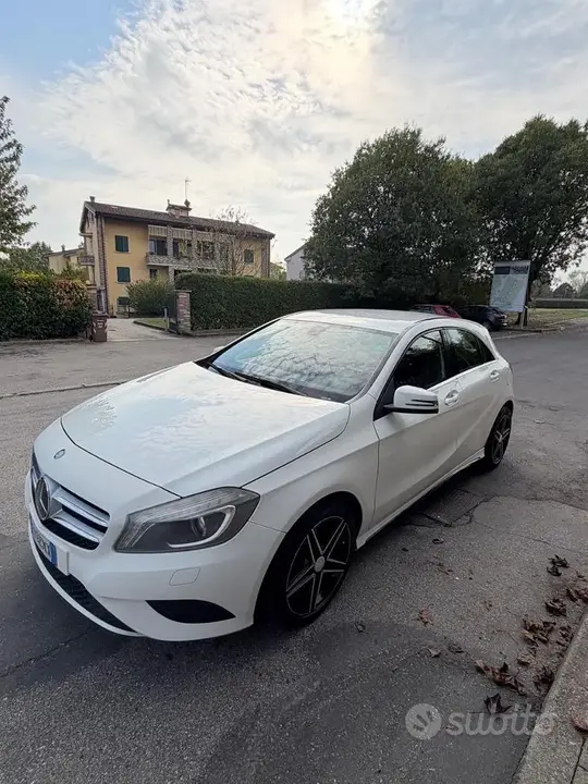 Mercedes-Benz A 180