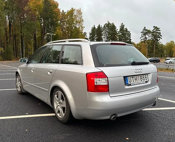 Audi A4 2004 photo 5