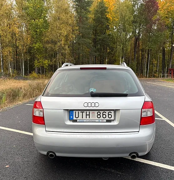 Audi A4 2004 photo 4