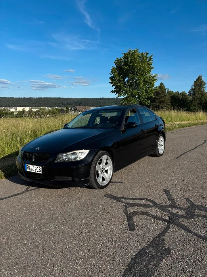 BMW 318I E90