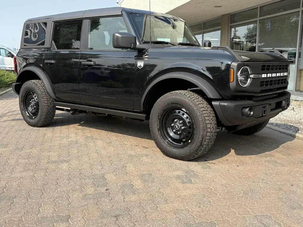 Ford Bronco 2026 photo 2