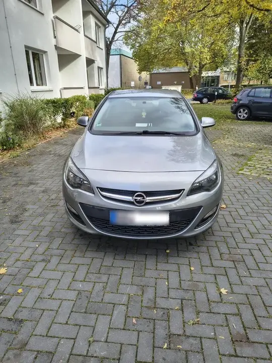 Opel Astra J