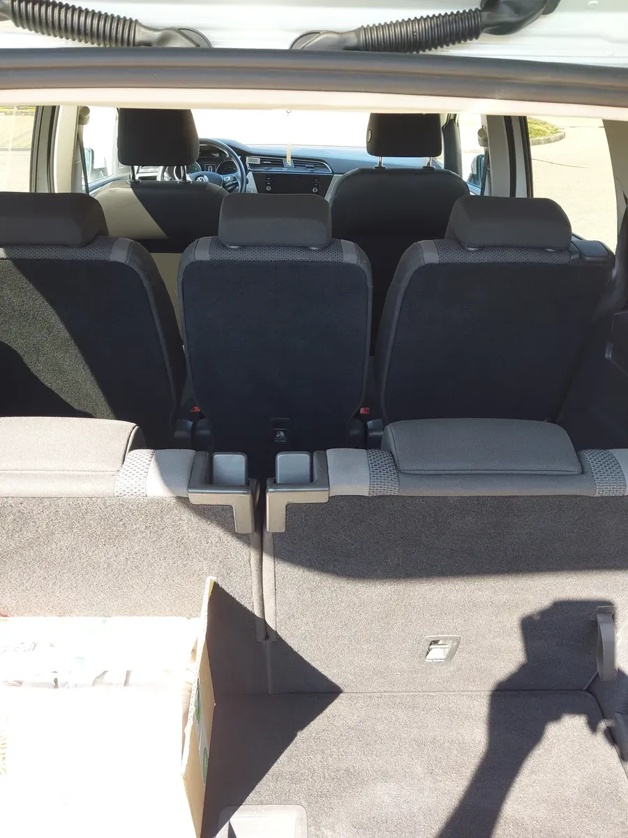 Volkswagen Touran 2019 photo 2