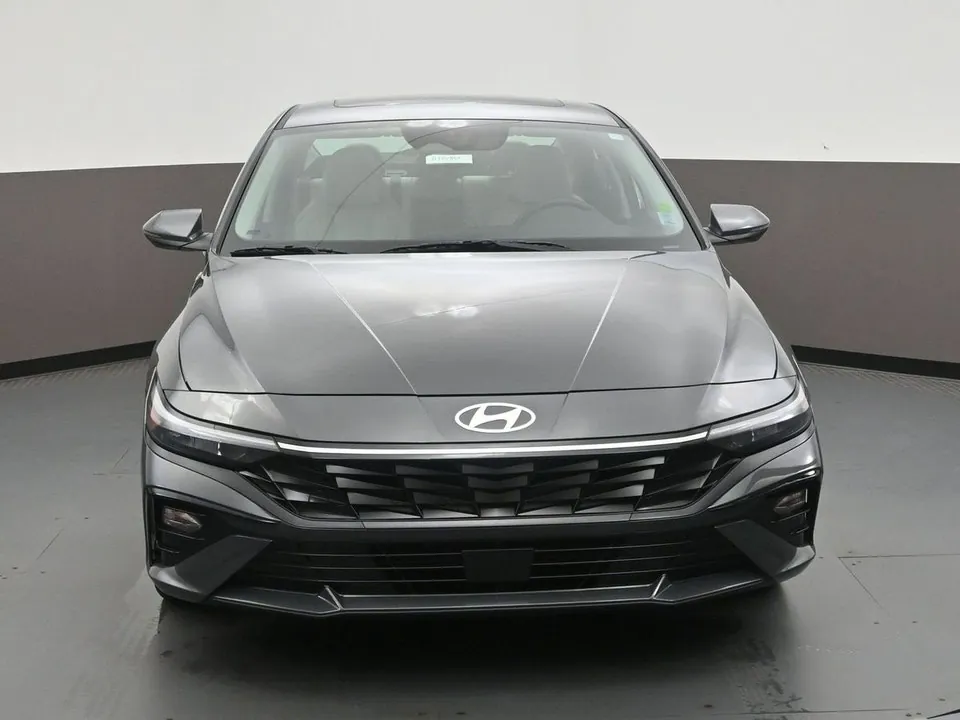Hyundai Elantra 2025 photo 2