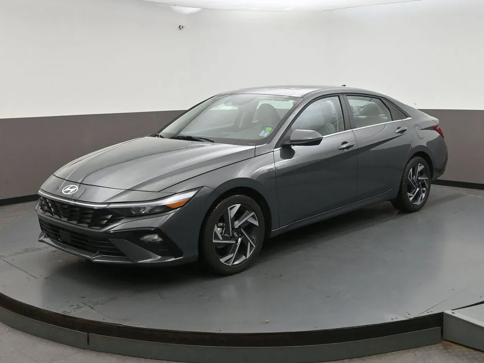 Hyundai Elantra 2025 photo 3