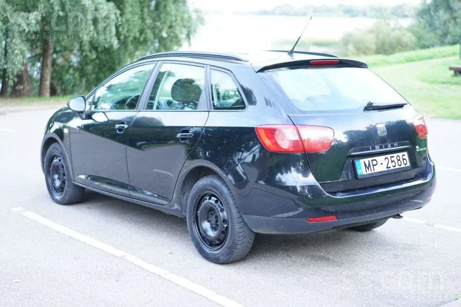 Seat Ibiza 2012 photo 3