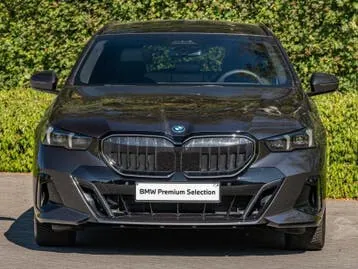 BMW 5-Serie 2025 photo 2