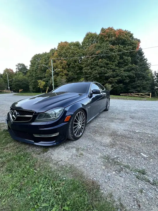 Mercedes-Benz C63 Amg 2012 photo 3