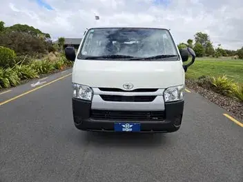 Toyota Hiace 2023 photo 3