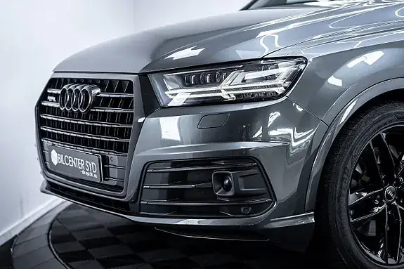 Audi Q7 2016 photo 2