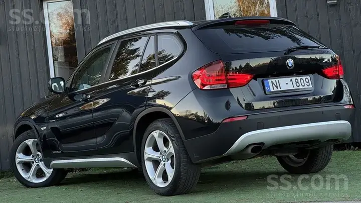 BMW X1 2012 photo 3