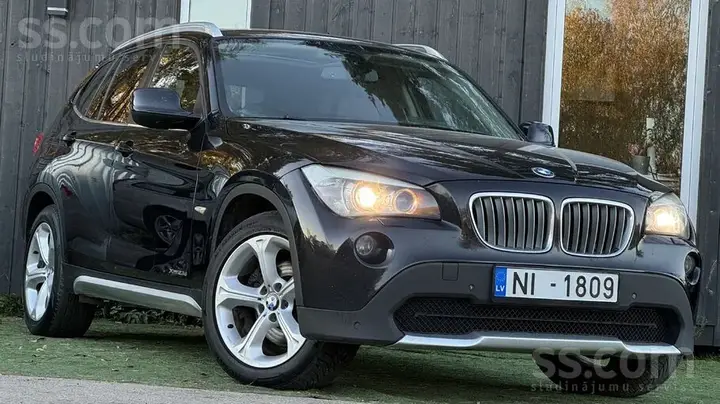 BMW X1 2012 photo 2