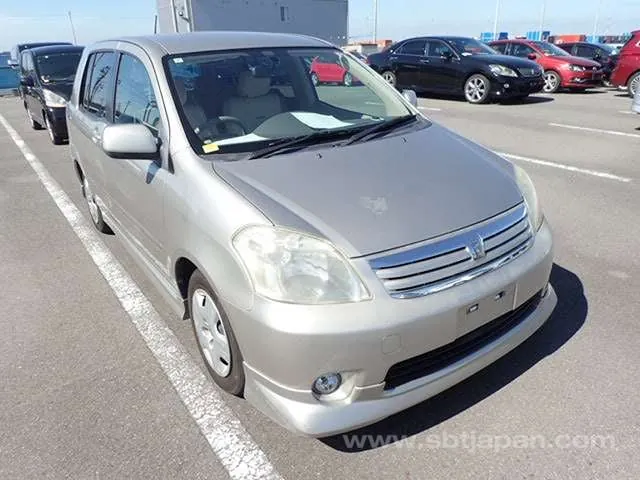 Toyota Raum