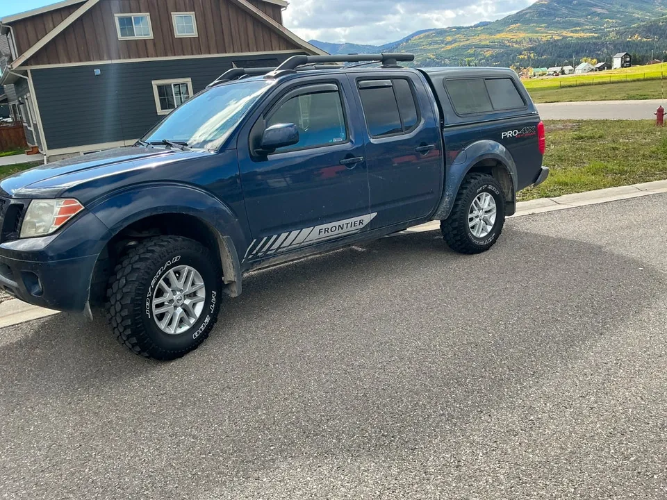 Nissan Frontier 2010 photo 3