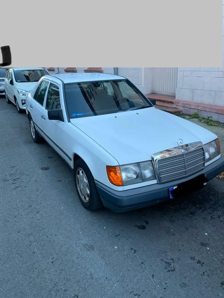 Mercedes-Benz W124