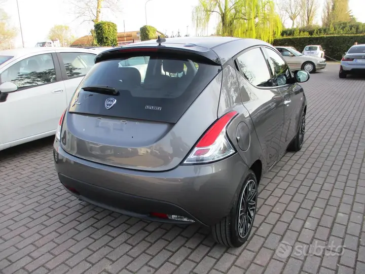 Lancia Ypsilon 2023 photo 4
