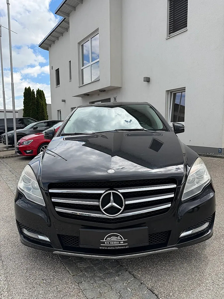 Mercedes-Benz R-Class 2011 photo 2