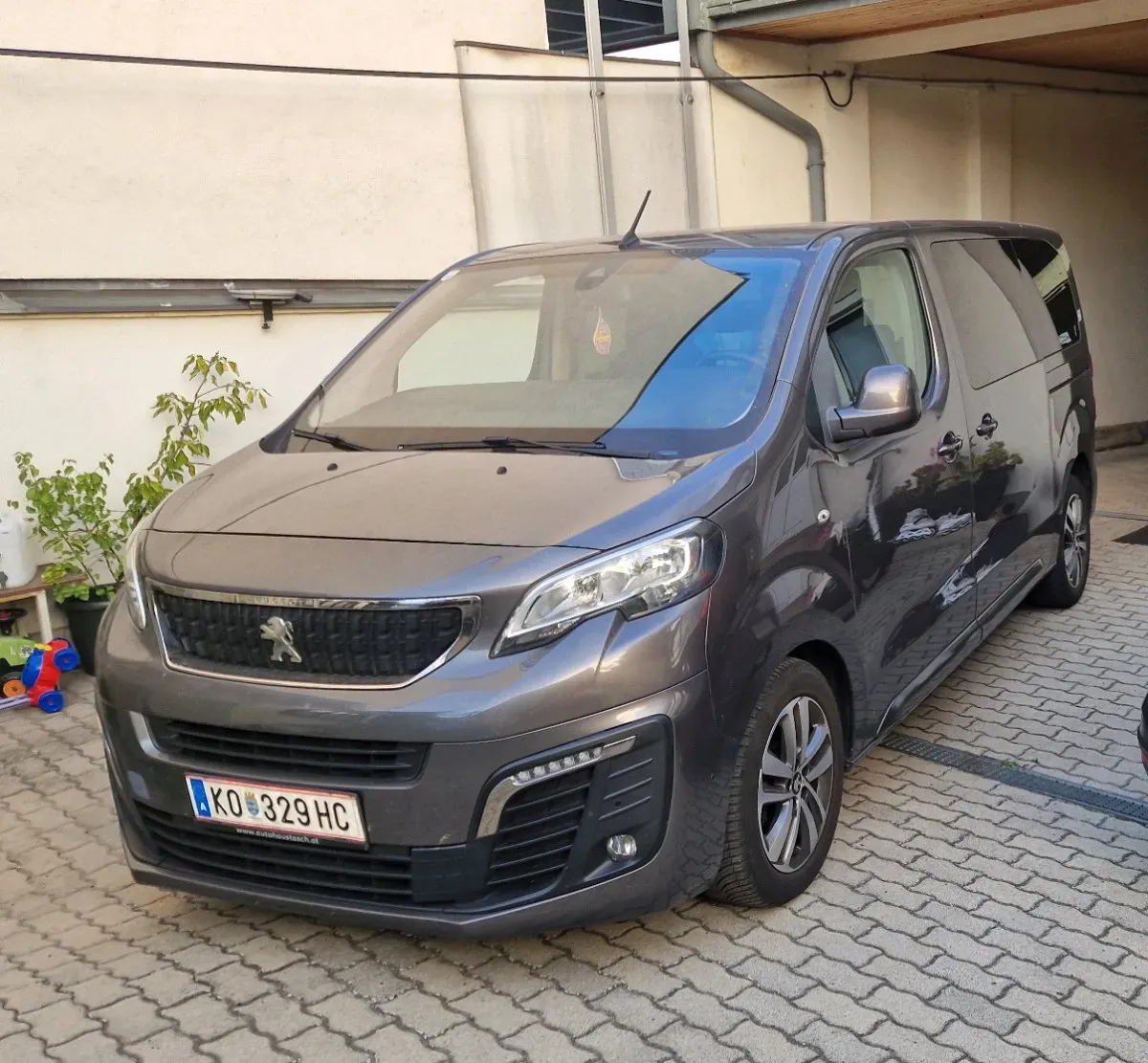 Peugeot Traveller
