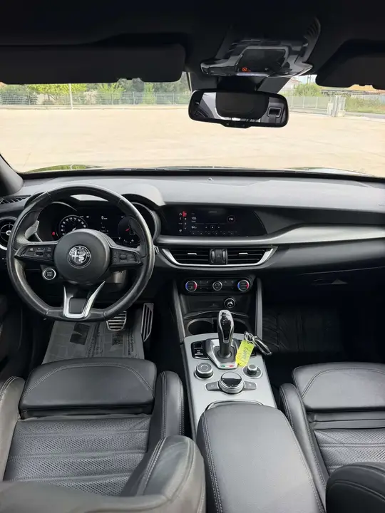 Alfa Romeo Stelvio 2023 photo 4
