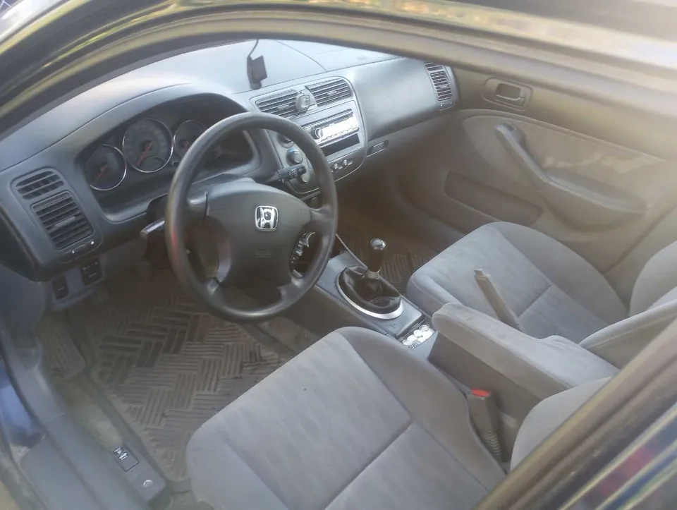 Honda Civic 2004 photo 4