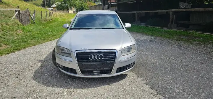 Audi A8 2006 photo 2