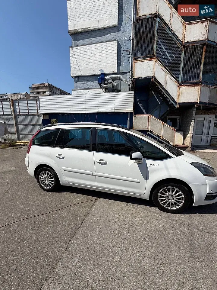Citroen Grand C4 Picasso 2008 photo 4