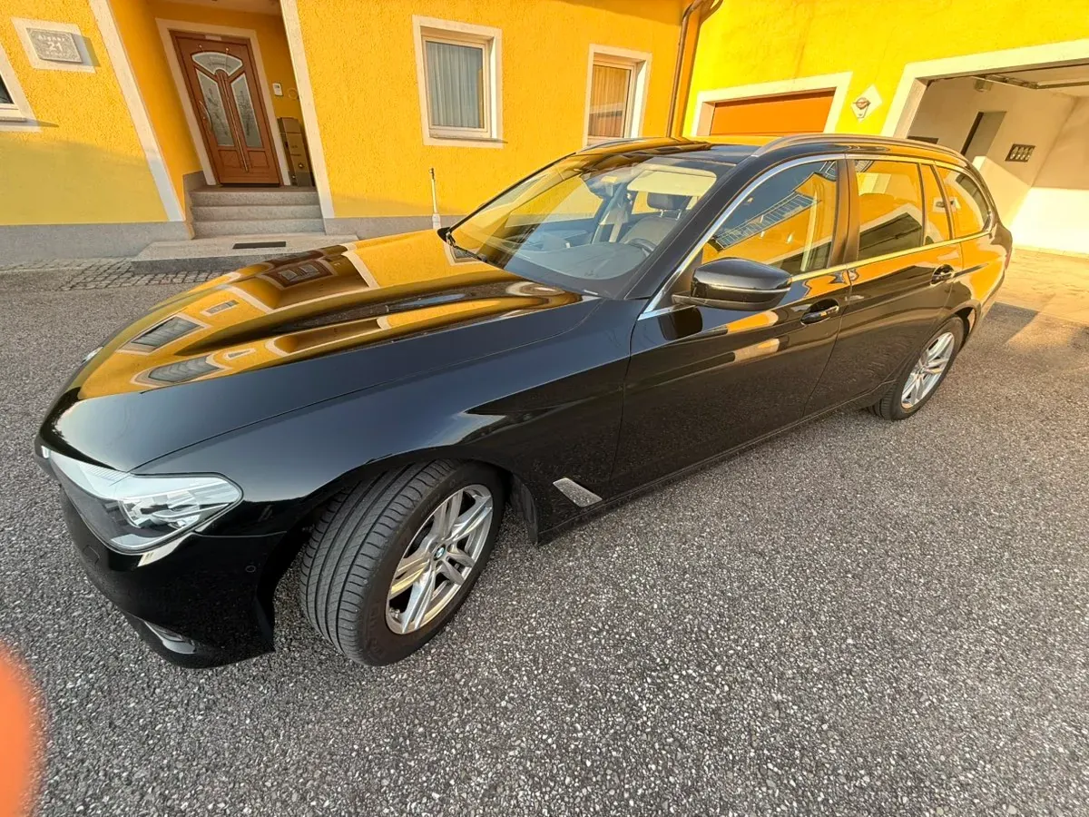 BMW 5 Series 2017 photo 2